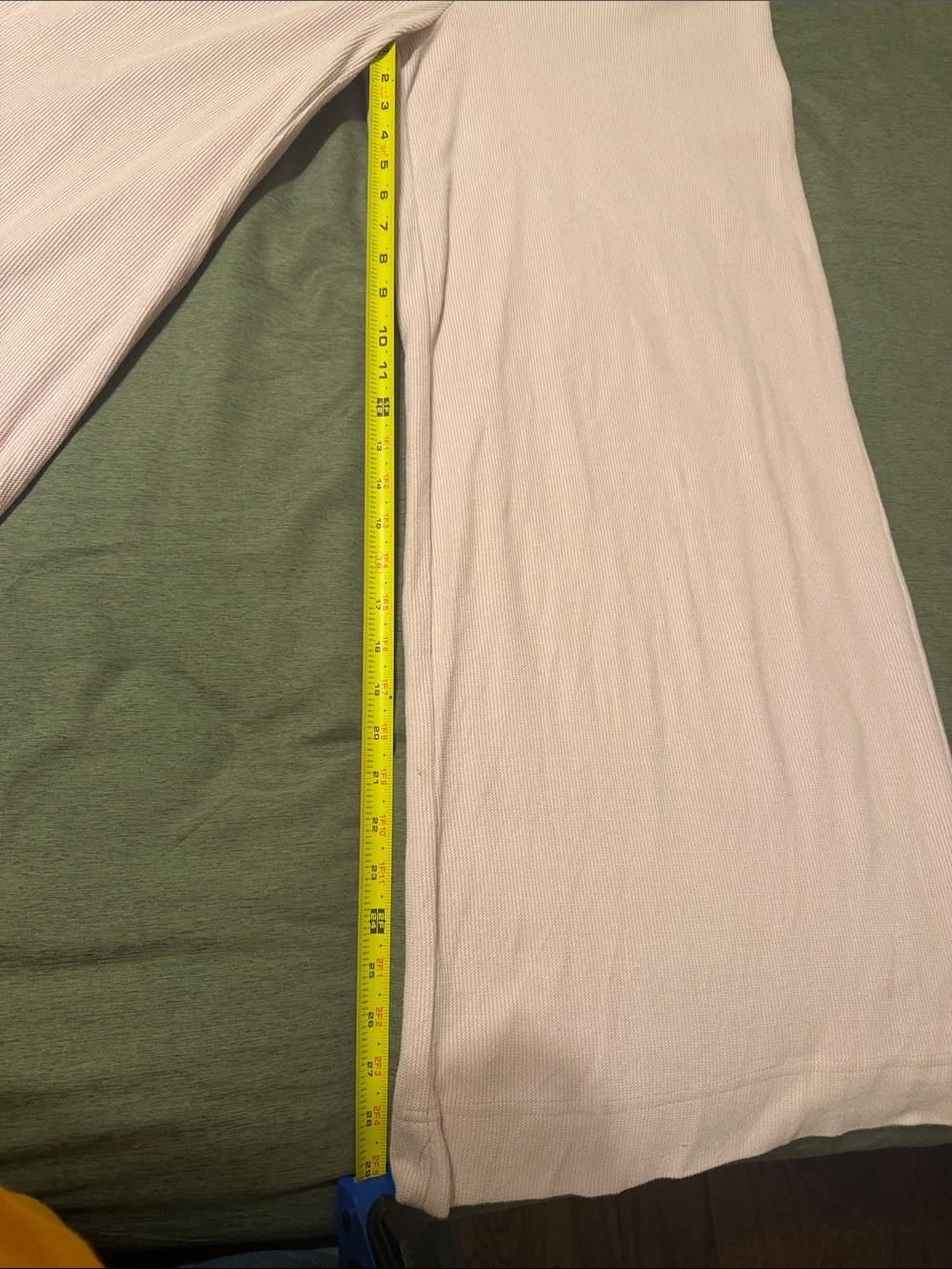Sleeveless Lavender Wide Leg Jumpsuit with Button Front - Picture 7 of 8